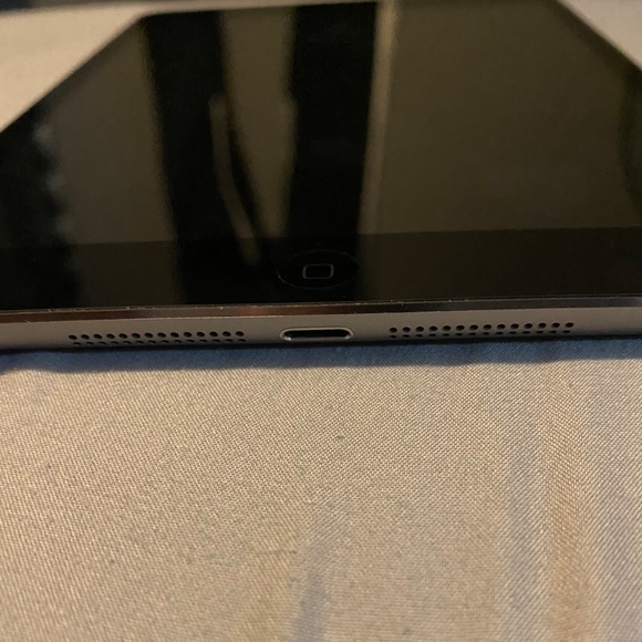 Apple Ipad Mini - Picture 5 of 5